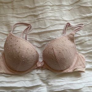 Victoria’s Secret very sexy push up bra